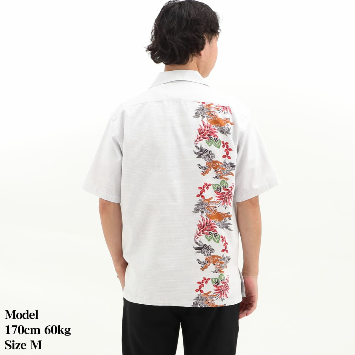 かりゆしウェア　モデル着用画像