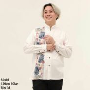 かりゆしウェア　モデル画像
