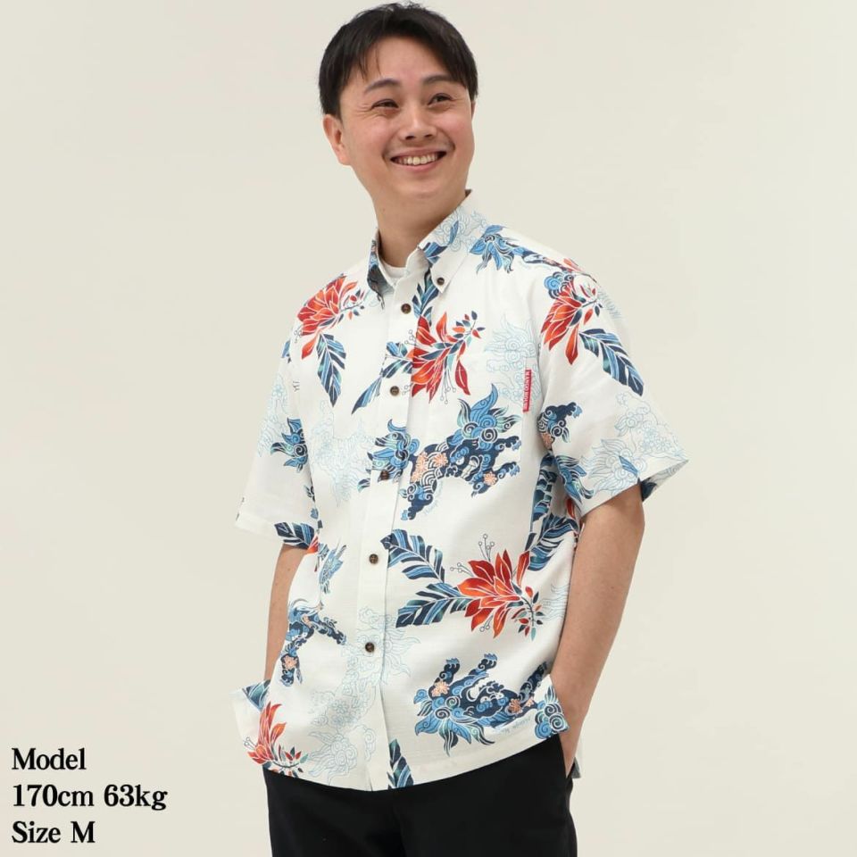 かりゆしウェア　モデル着用画像