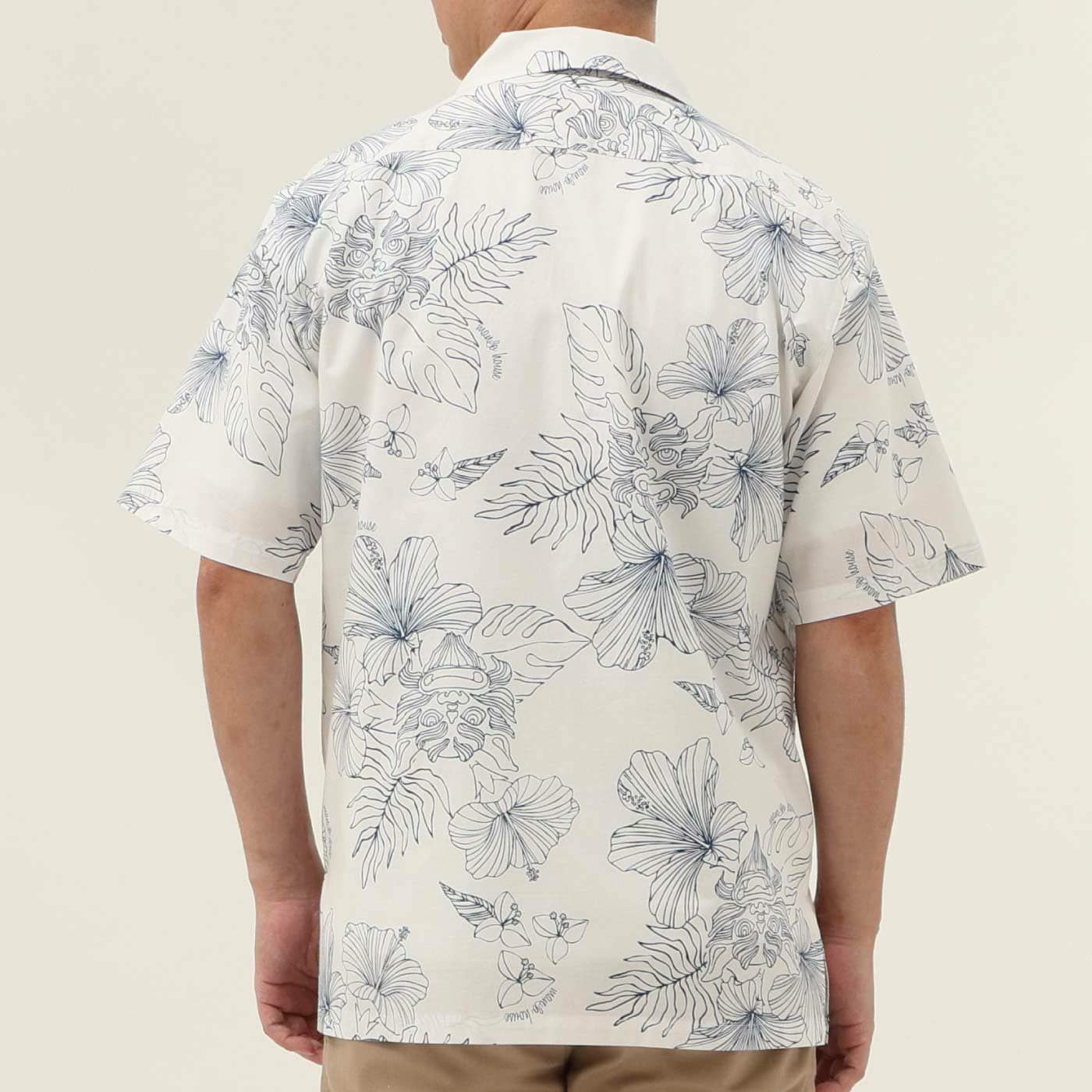 かりゆしウェアモデル着用画像
