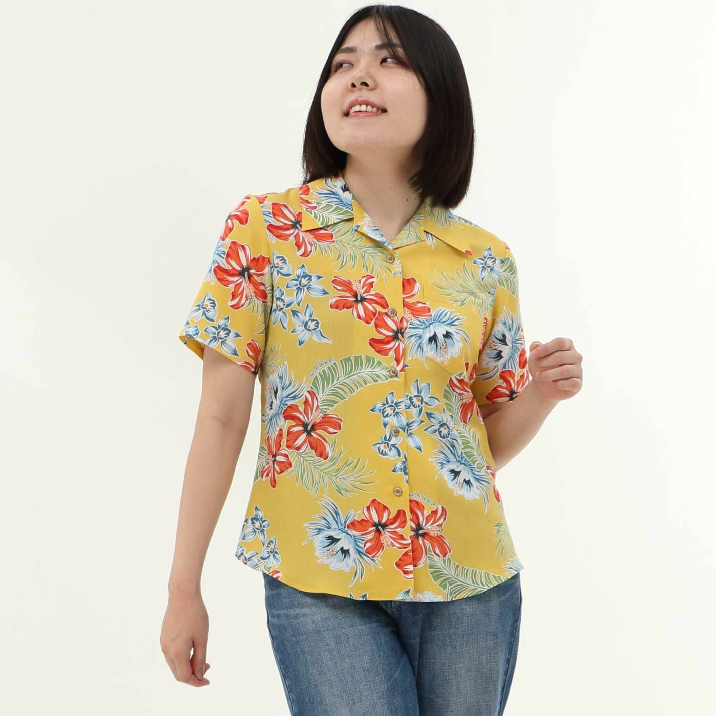 かりゆしウェア　モデル着用画像