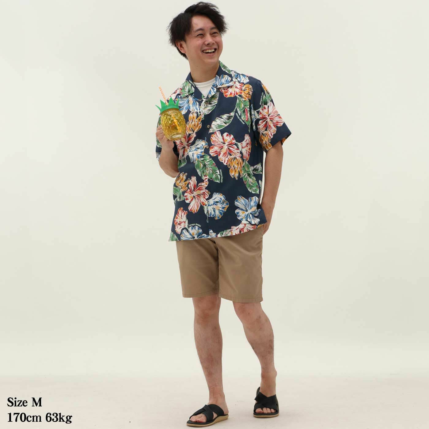 かりゆしウェアモデル着用画像