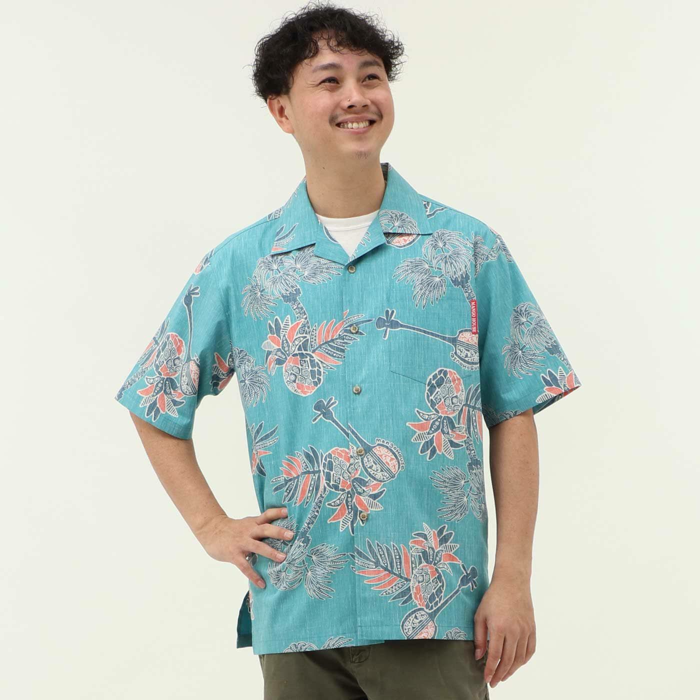 かりゆしウェアモデル着用画像